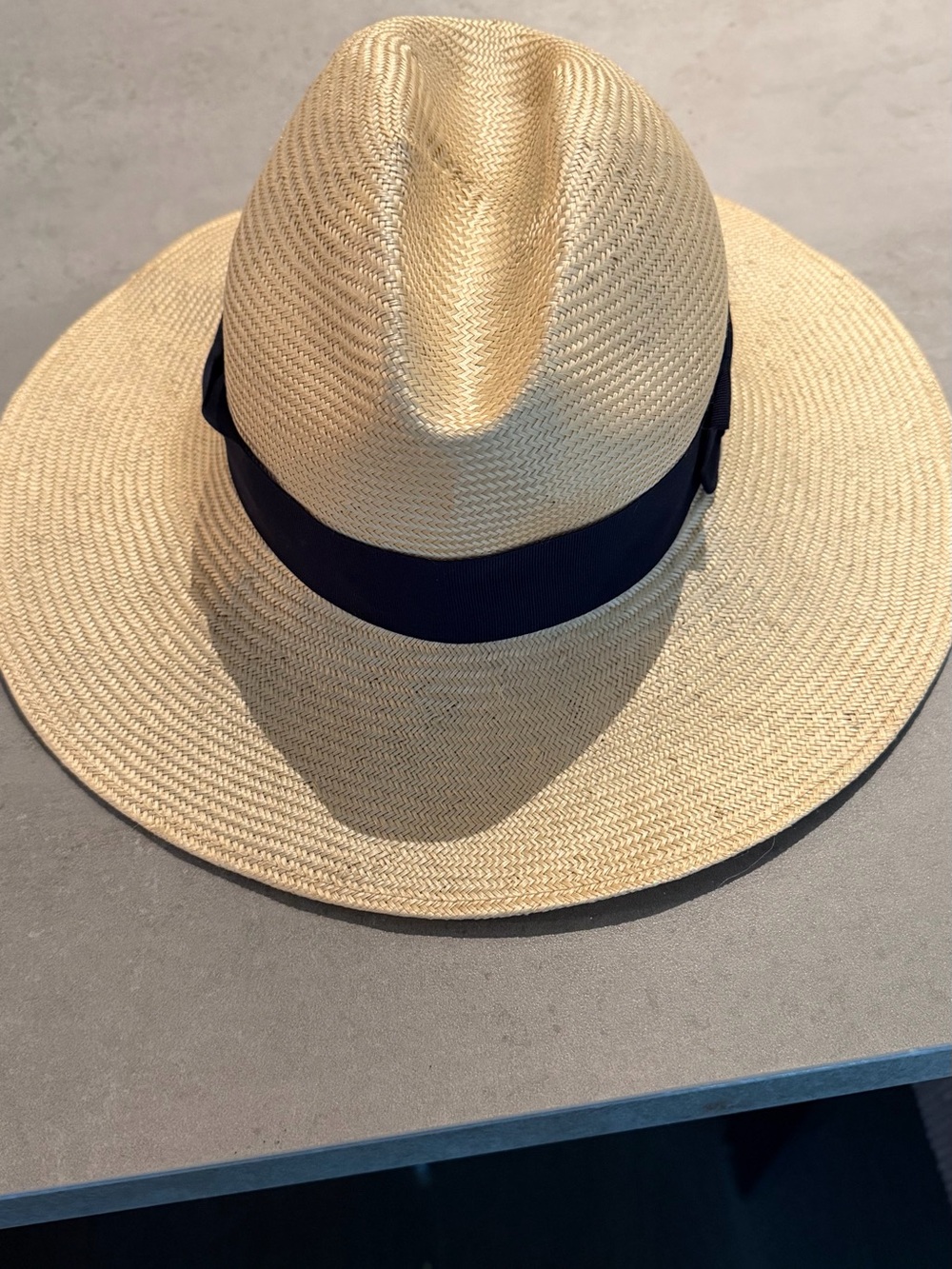 Gucci Straw Panama Hat with Black Ribbon and Gold Logo - Picture 3 of 4